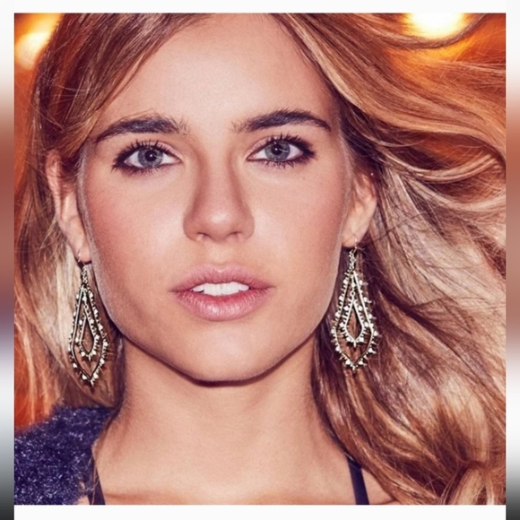 Kendra Scott Jewelry - NEW Alice Gold Drop Earrings - Kendra Scott
